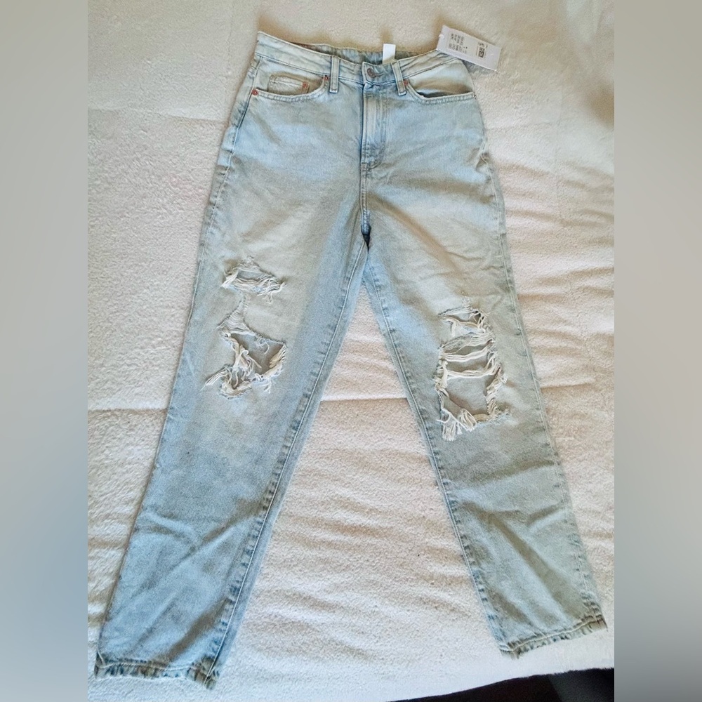H&M Women's Ultra High Waist Mom Jeans, Size 6, with Zipper and 5-Pocket